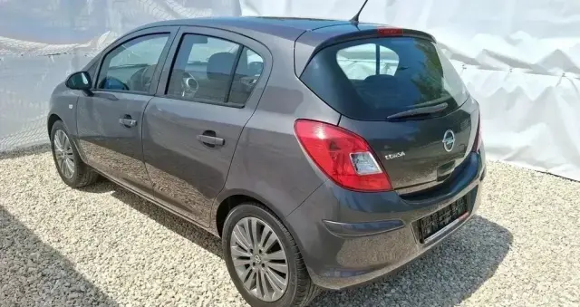 OPEL Corsa 1.2 16V Color Edition