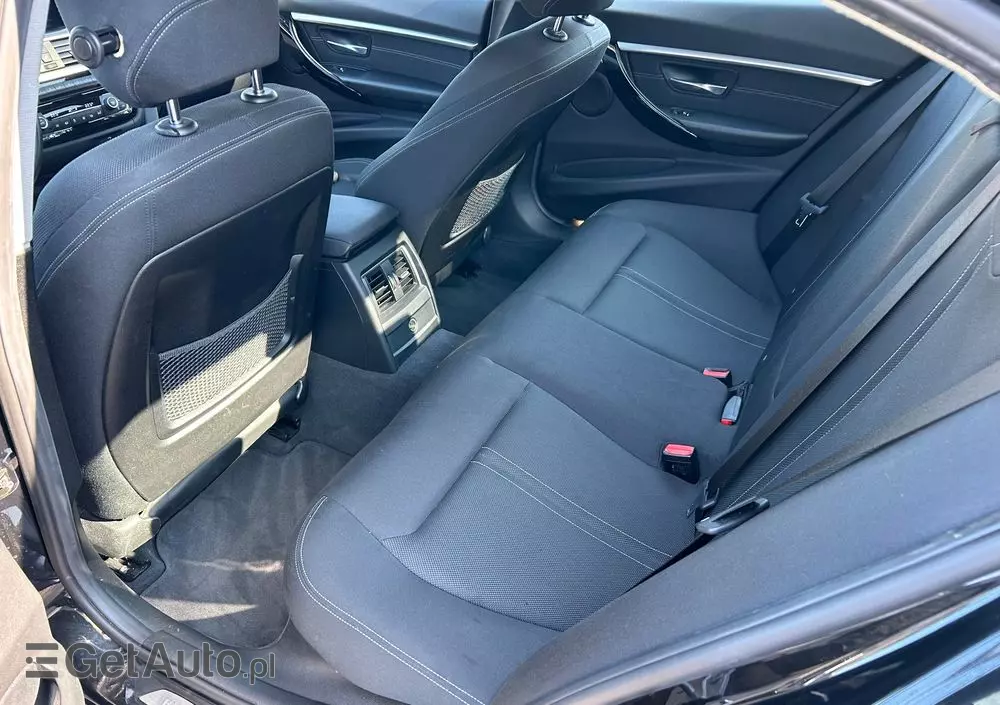 BMW Seria 3 330i GPF Sport Line