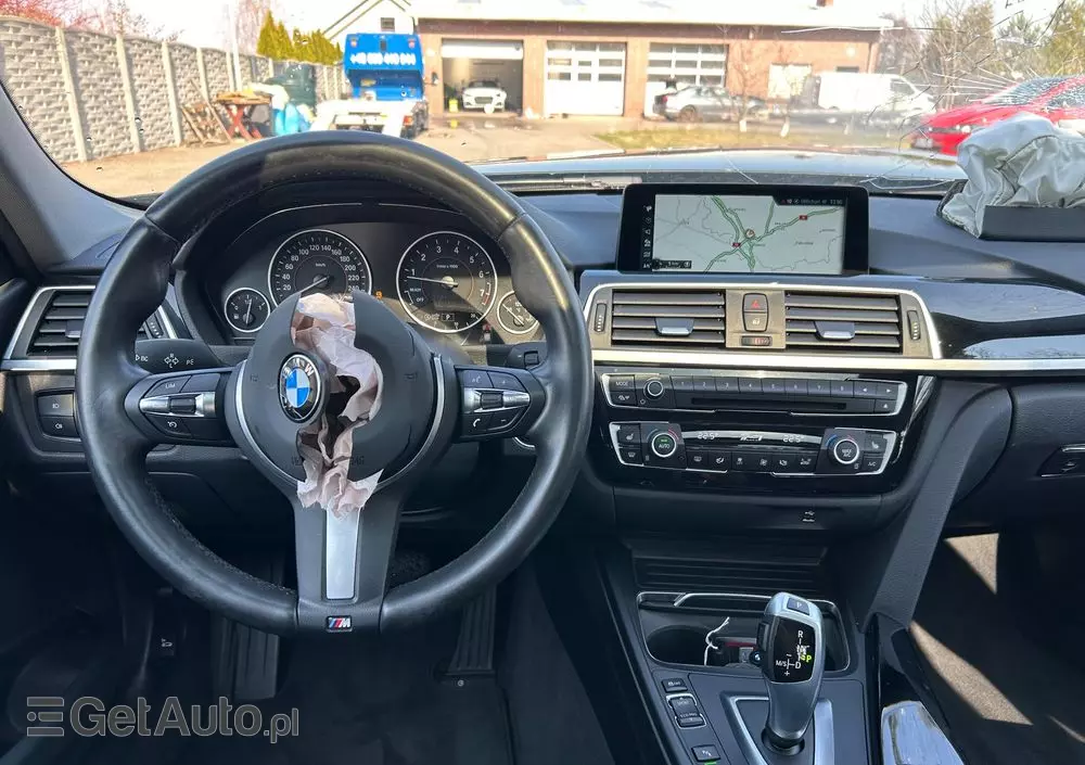 BMW Seria 3 330i GPF Sport Line