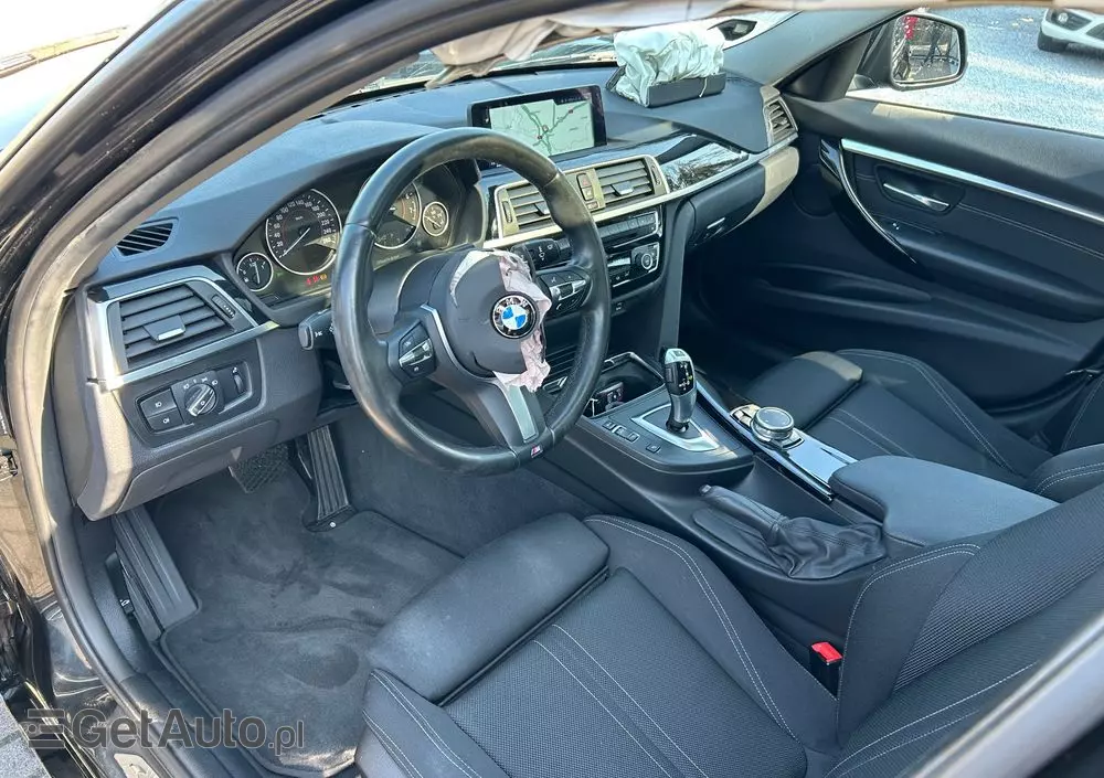 BMW Seria 3 330i GPF Sport Line