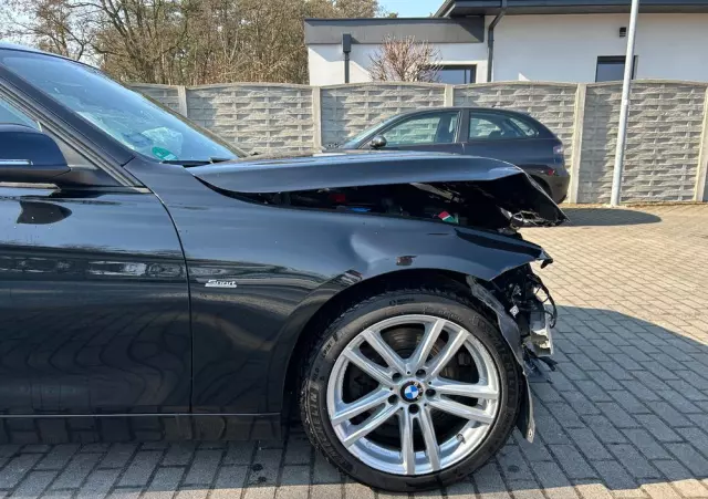BMW Seria 3 330i GPF Sport Line