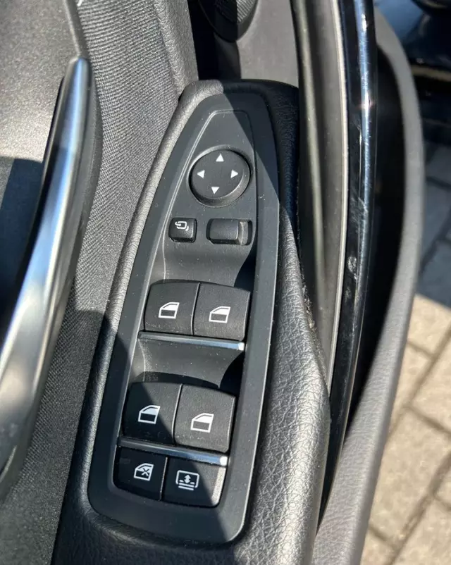 BMW Seria 3 330i GPF Sport Line