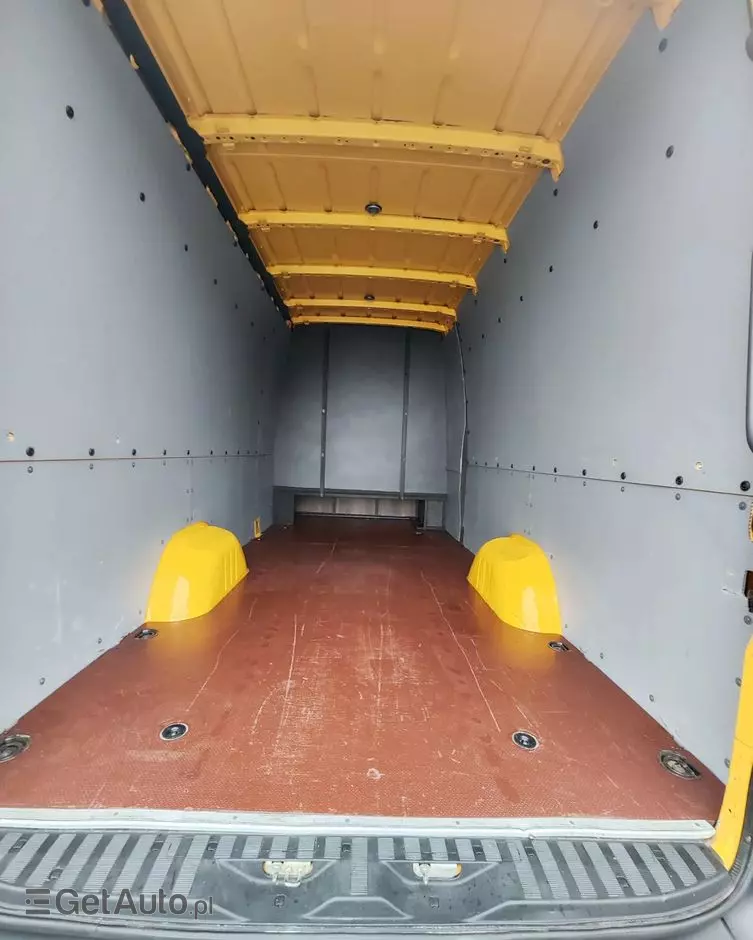 VOLKSWAGEN Crafter MAXI brygadówka 7 osób