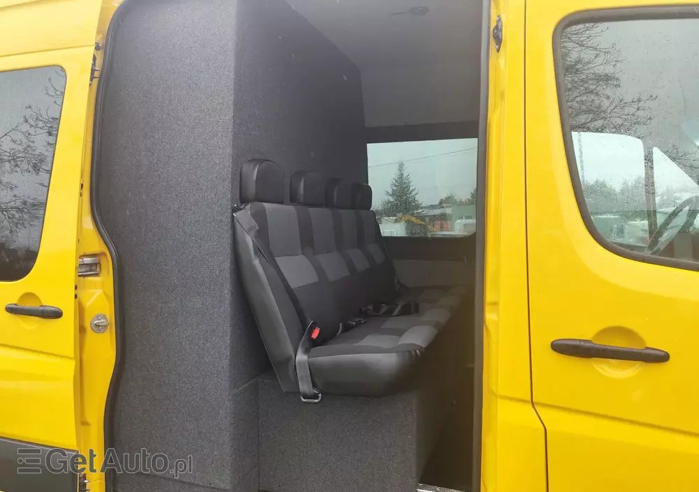 VOLKSWAGEN Crafter MAXI brygadówka 7 osób