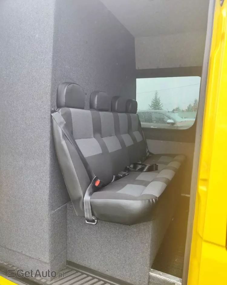 VOLKSWAGEN Crafter MAXI brygadówka 7 osób