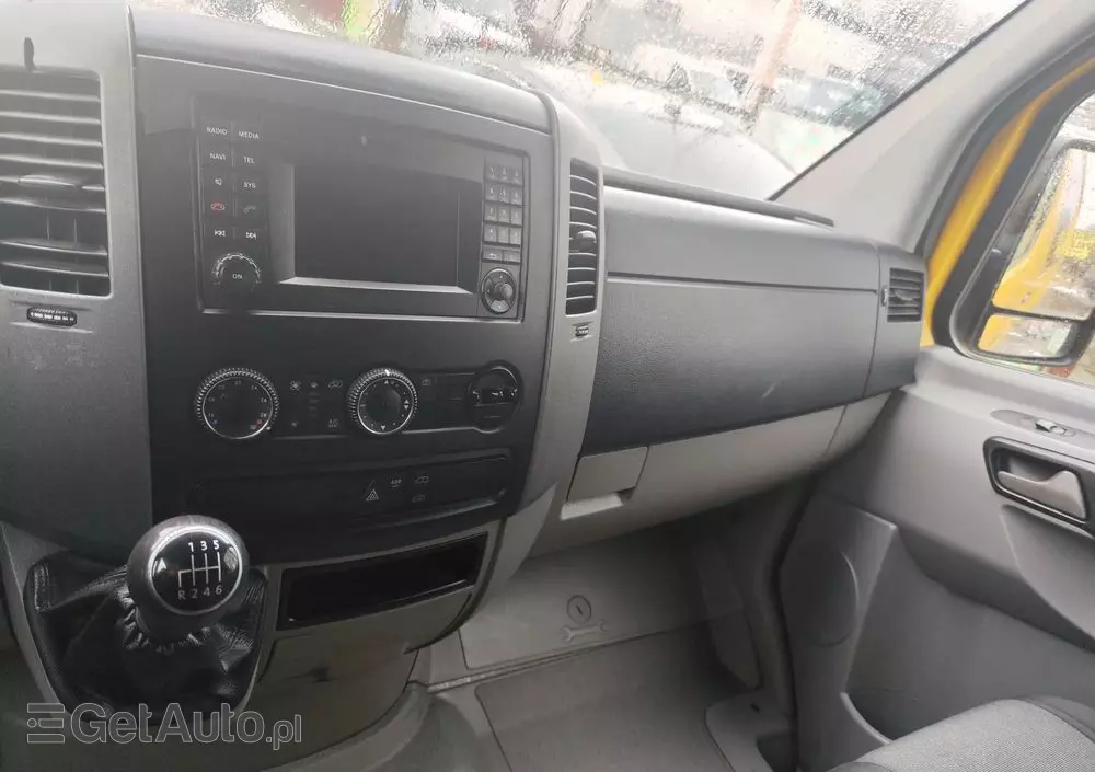 VOLKSWAGEN Crafter MAXI brygadówka 7 osób