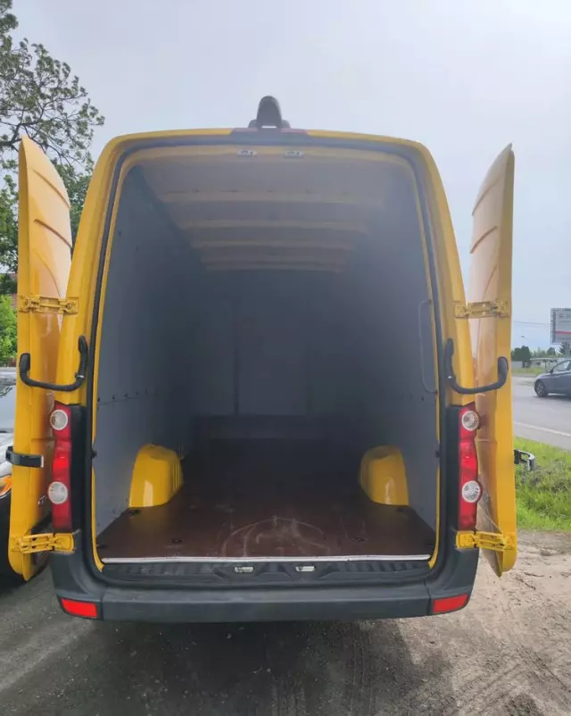 VOLKSWAGEN Crafter MAXI brygadówka 7 osób