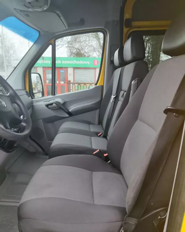 VOLKSWAGEN Crafter MAXI brygadówka 7 osób