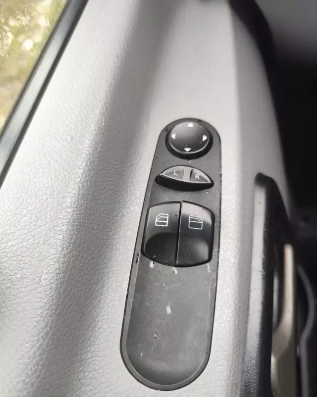 VOLKSWAGEN Crafter MAXI brygadówka 7 osób