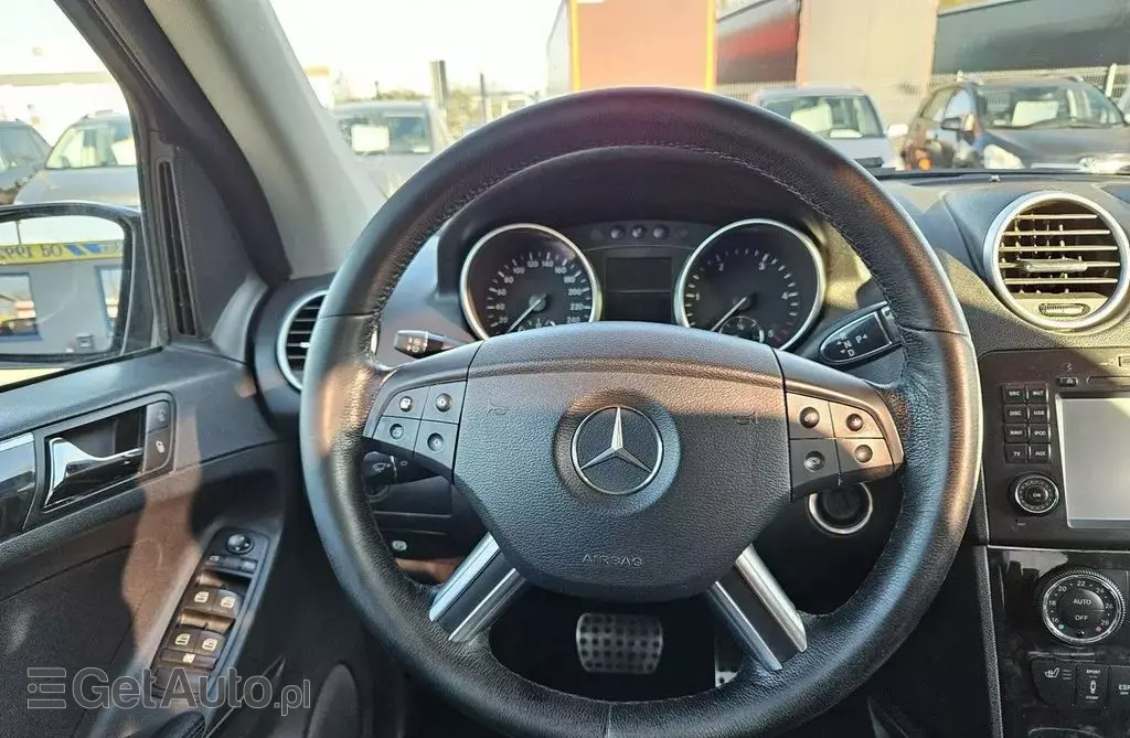 MERCEDES-BENZ ML 