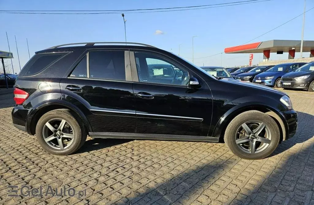 MERCEDES-BENZ ML 