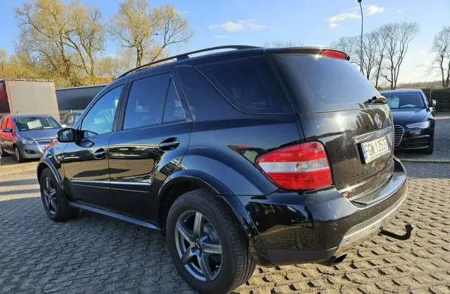 MERCEDES-BENZ ML 