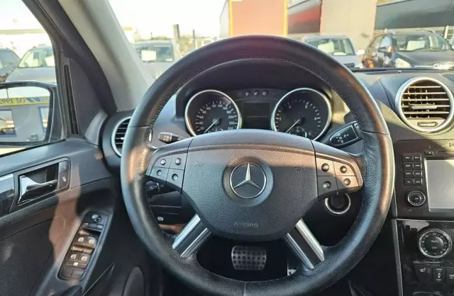 MERCEDES-BENZ ML 