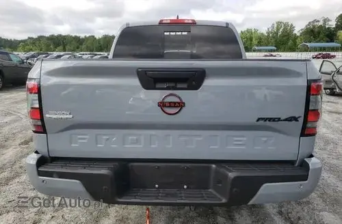 NISSAN Frontier 