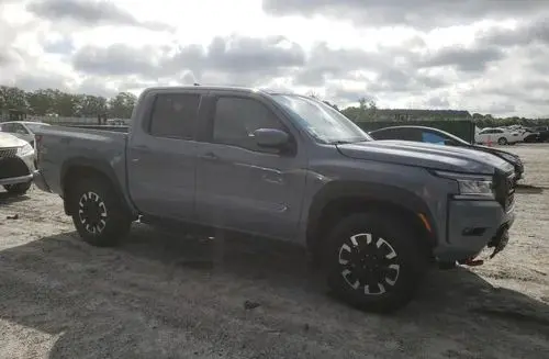 NISSAN Frontier 