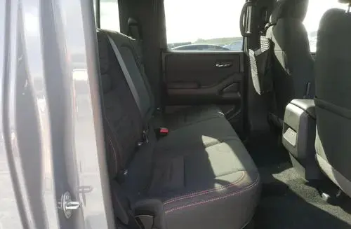 NISSAN Frontier 