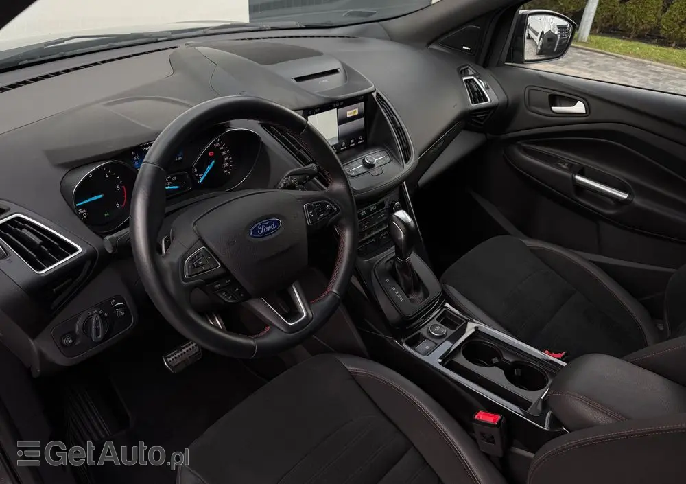 FORD Kuga 2.0 TDCi 4x4 ST-Line