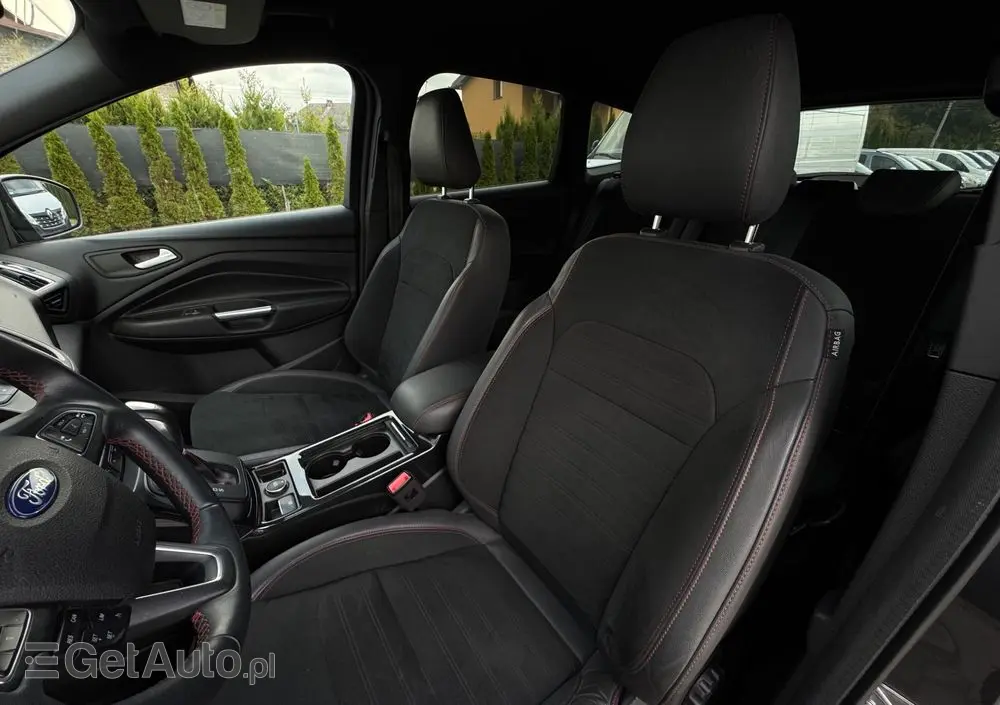 FORD Kuga 2.0 TDCi 4x4 ST-Line
