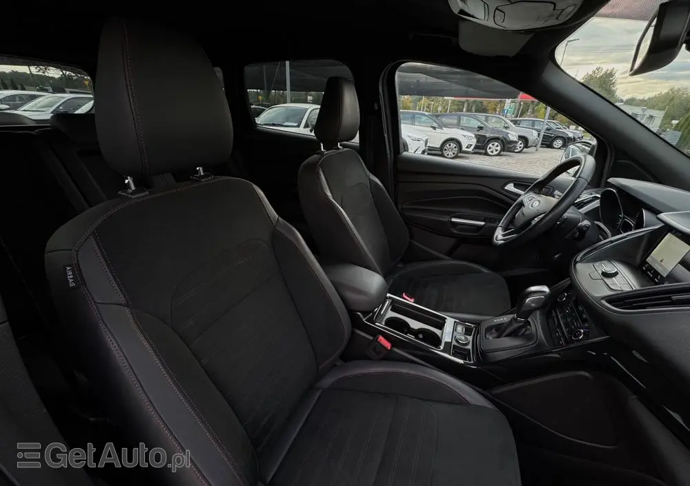 FORD Kuga 2.0 TDCi 4x4 ST-Line