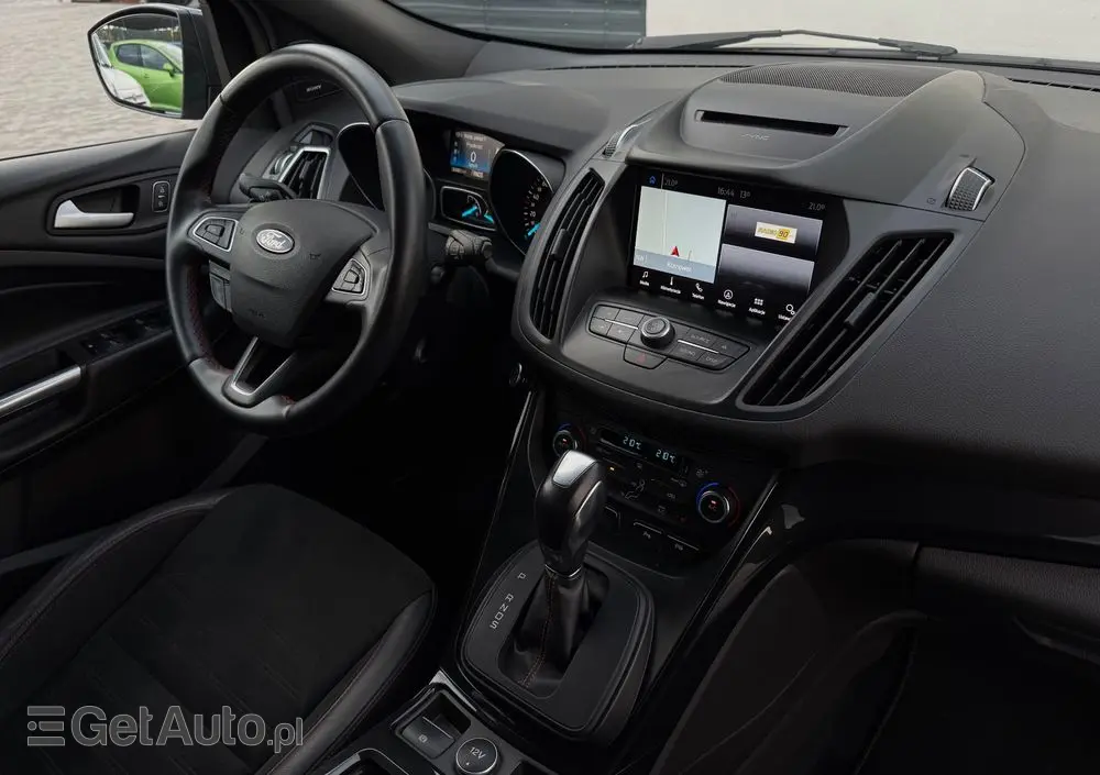 FORD Kuga 2.0 TDCi 4x4 ST-Line
