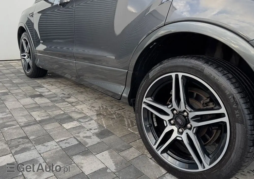 FORD Kuga 2.0 TDCi 4x4 ST-Line