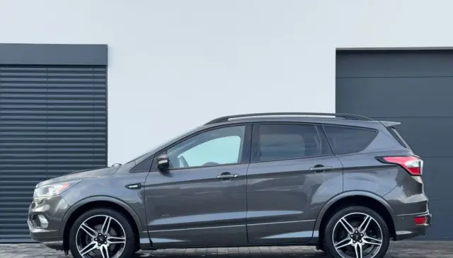 FORD Kuga 2.0 TDCi 4x4 ST-Line