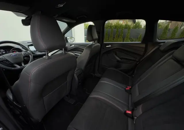 FORD Kuga 2.0 TDCi 4x4 ST-Line