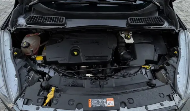 FORD Kuga 2.0 TDCi 4x4 ST-Line