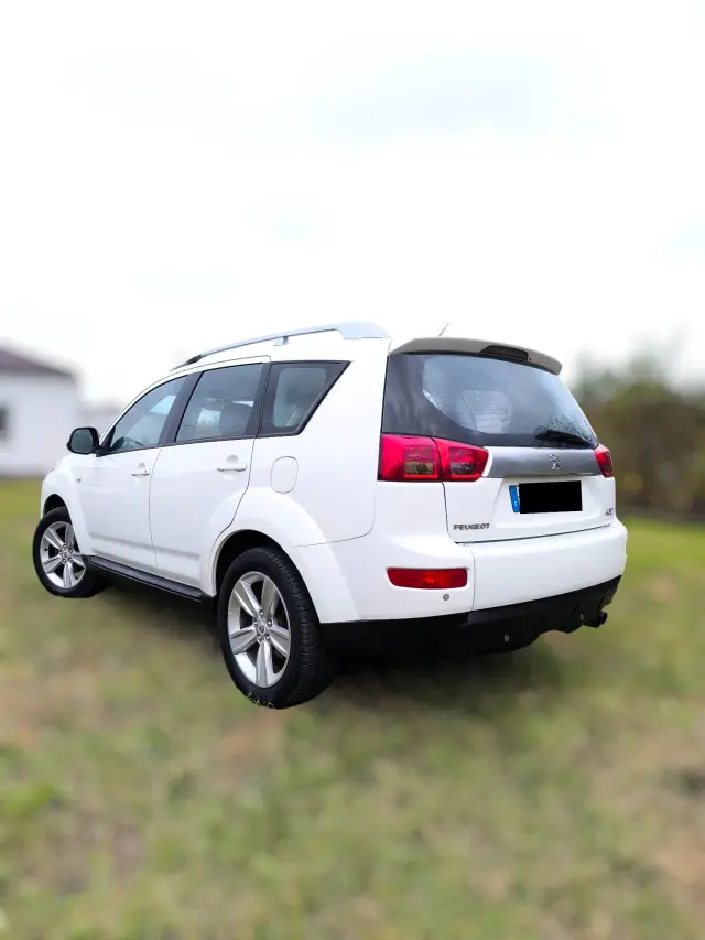 PEUGEOT 4007 Platinum