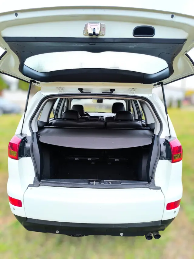 PEUGEOT 4007 Platinum