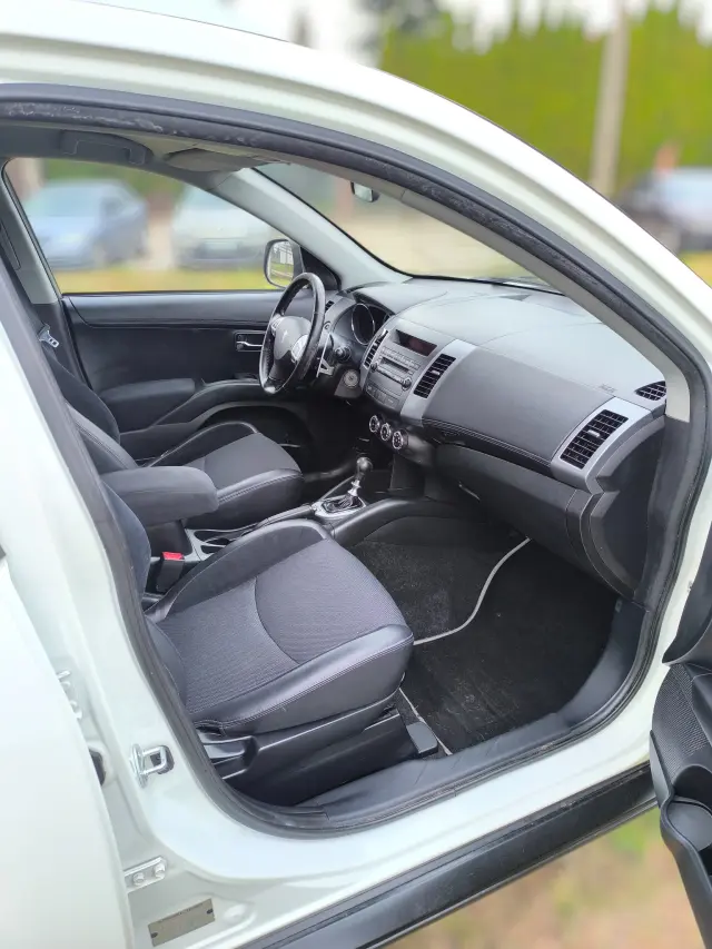 PEUGEOT 4007 Platinum