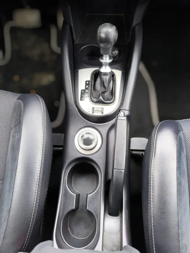 PEUGEOT 4007 Platinum