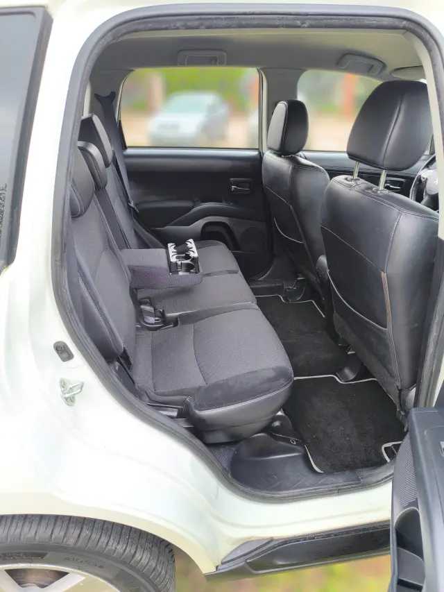 PEUGEOT 4007 Platinum