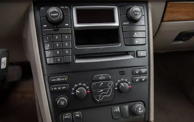 VOLVO XC 90 T6 Momentum