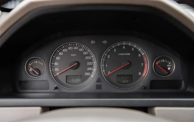 VOLVO XC 90 T6 Momentum