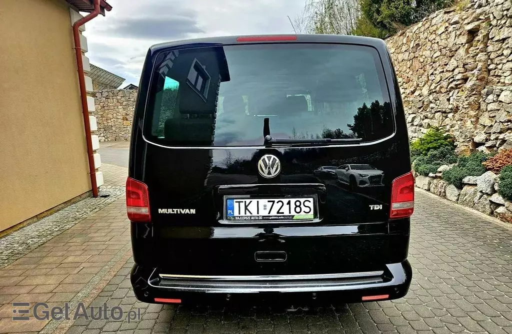 VOLKSWAGEN Multivan 