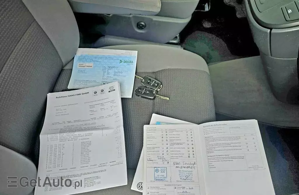 VOLKSWAGEN Multivan 