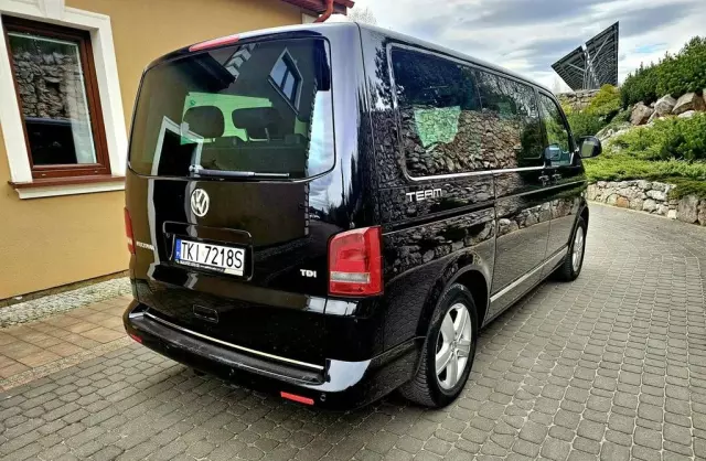 VOLKSWAGEN Multivan 