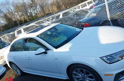 AUDI A4 