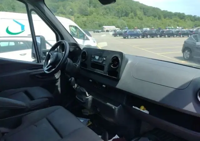 MERCEDES-BENZ SPRINTER KONTENER 8 EP 