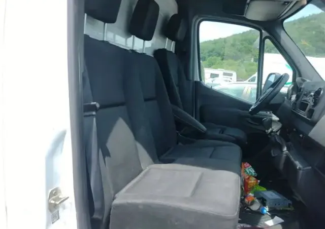 MERCEDES-BENZ SPRINTER KONTENER 8 EP 