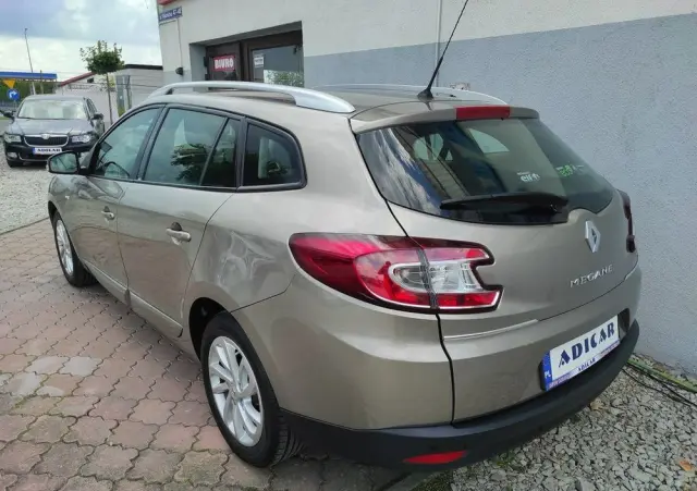 RENAULT Megane 