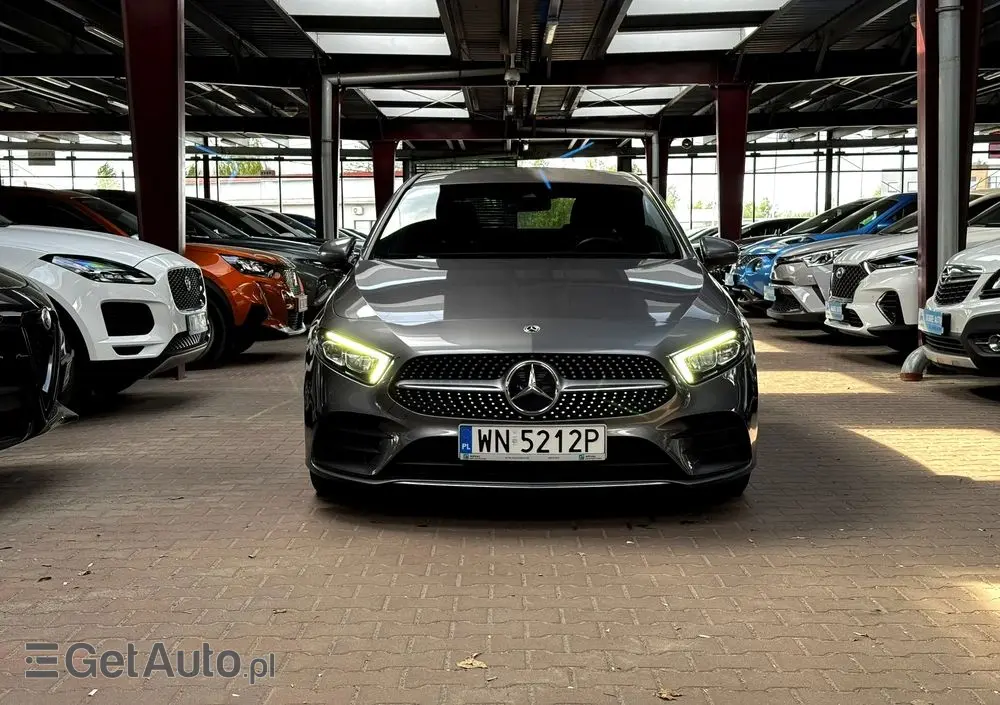 MERCEDES-BENZ Klasa A 200 AMG Line 7G-DCT