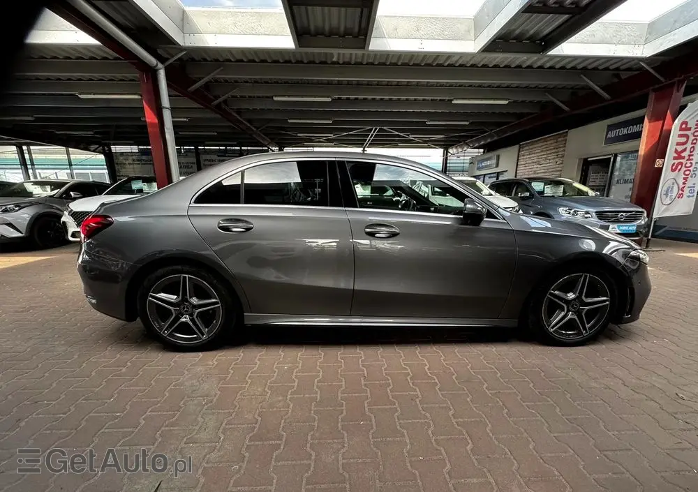 MERCEDES-BENZ Klasa A 200 AMG Line 7G-DCT