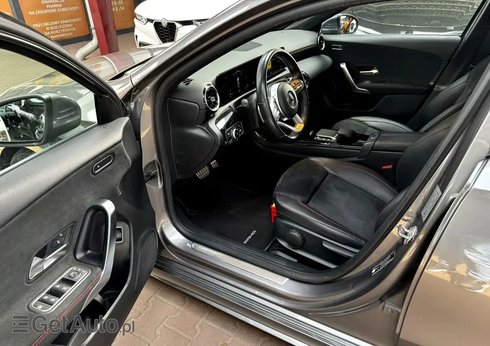 MERCEDES-BENZ Klasa A 200 AMG Line 7G-DCT