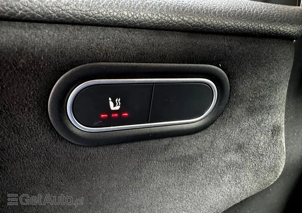 MERCEDES-BENZ Klasa A 200 AMG Line 7G-DCT