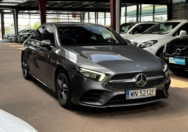 MERCEDES-BENZ Klasa A 200 AMG Line 7G-DCT
