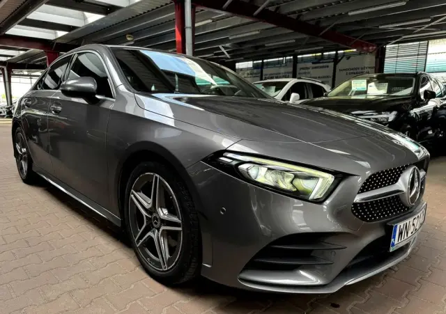 MERCEDES-BENZ Klasa A 200 AMG Line 7G-DCT