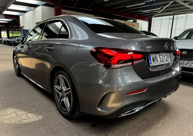 MERCEDES-BENZ Klasa A 200 AMG Line 7G-DCT