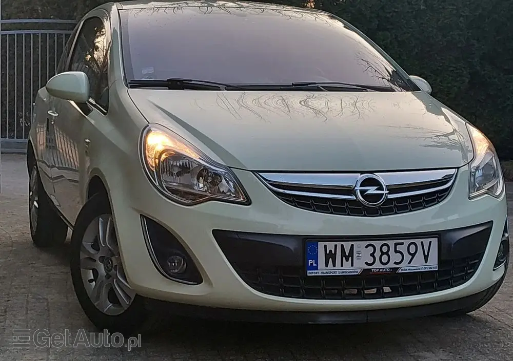 OPEL Corsa 1.4 16V 150 Jahre